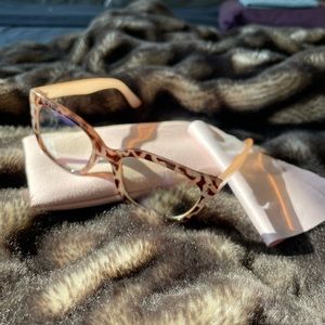 Blue light blocking glasses